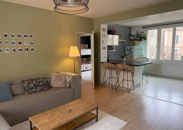 Apartment Beautiful And Spacious T4 With Garage, Great Location Dijon